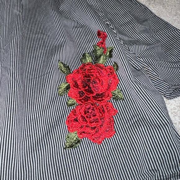 Gypsies & Moondust Off the Shoulder Striped Black and White Embroidered Top XL - Picture 5 of 9